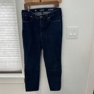 J. Crew Indigo 10” Vintage Slim Straight Jean (32)